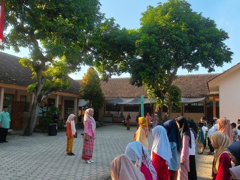 HARI KARTINI